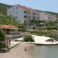 Apartments and rooms by the sea Vinjerac, Zadar - 3248, hotel en Vinjerac
