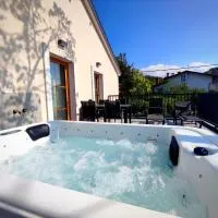 Boutique rooms by Petrič winery, hotel u gradu Dobravlje