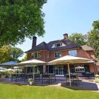 Auberge Du Bonheur, готель у місті Тілбург