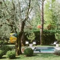 Hotel Piccola Vela، فندق في ديسينسانو ديل غاردا