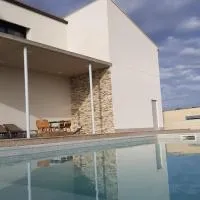 Casa con piscina y jardin privado OASIS DE DOLORS โรงแรมในPuig-Gros