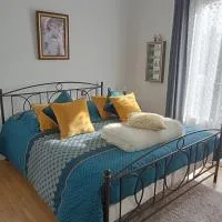 Viesnīca Chambre privative avec salle d'eau pilsētā Šasēneuila