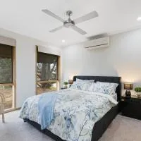 Woodgrove Penthouse - 36 min drive to MEL airport, hotel i Melton