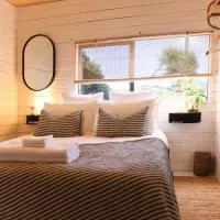 Boho Hill Apartment - Great Barrier Island Escape, ξενοδοχείο σε Port Fitzroy