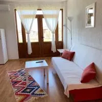 Sunny Home, ξενοδοχείο στο Σαντάνσκι