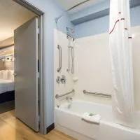 HomeTowne Studios by Red Roof Princeton - Ewing/ Lawrenceville, hotel sa Trenton