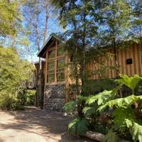 La Colmena eco lodge、ラ・エンセナダのホテル