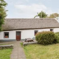 The Thatched Cottage, hotel v mestu Liscarney