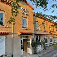 Hôtel de la Glane, hotel v destinaci Oradour-sur-Glane