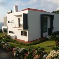 Azores, Faial , Horta, Vacation Beach Front Home, First & Second Floor for rent separately, hotel en Abegoaria