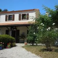 La Madriguera Accommodation, hotel en Gardes-le-Pontaroux
