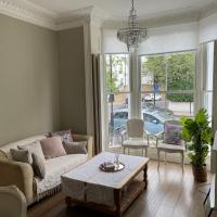 Stylish 3-bedroom flat in Kensington