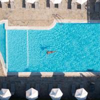 an overhead view of a large swimming pool at TEREZAS HOTEL, Sidari