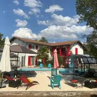Domaine de Labelo, מלון בCommensacq