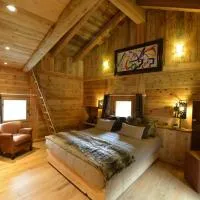 La Maison de Dolphe Chalet de Charme & Art gallery: Brusson şehrinde bir otel