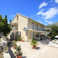 Apartments and rooms by the sea Srebreno, Dubrovnik - 8957, hotel v destinaci Mlini