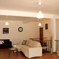 Ivone Madeira Guest House, hotel in Sao Goncalo, Funchal