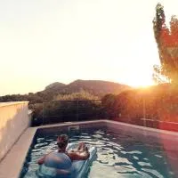 La maison d'Yvette - Gîte avec piscine, terrasse privée et vue, hotel em Le Barroux