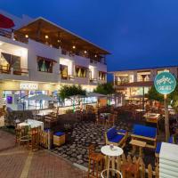 Plaza Luna Suites, hotell i Puerto Ayora