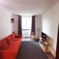 Appartement Prés de la gare RER C-Spacieux 4 pièces, hotel en Étampes