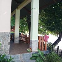 Lena house Flores, hotel poblíž Letiště Waioti - MOF, Hitokalak