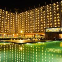 Weekend Address managed by Global Hospitality, hotel dekat Bandara Surat  - STV, Surat
