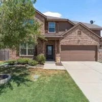Cozy Home Away 20 Mins to Omni PGA Frisco!, hotel a Little Elm