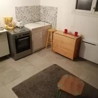 Studio Les oiseaux, hotel em Saint-Georges-sur-Baulche