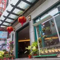 Jenq Yang Hotspring Hotel, hótel í Renai
