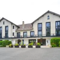 Logis - Hotel et Restaurant La Mire, хотел в Виерзон