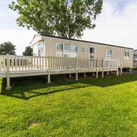 Brilliant Caravan With Decking At Seawick Holiday Park In Essex Ref 27125sw