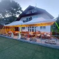 Attila's Guest House, hotel i Budaörs