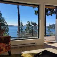 J and Js, Hotel in Bowen Island