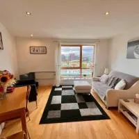 Lovely City Centre 1 bed apartment, hotel i Beeston Hill