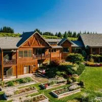 Sakura Ridge Farm & Lodge، فندق في هود ريفر