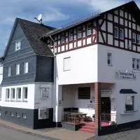 Landgasthof Steuber - Hotel garni, hotel en Bromskirchen