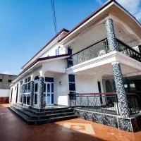 Aduk Guest House Airport City Accra, hotel em Otele