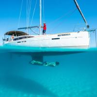 Reef - 44ft Luxury Yacht