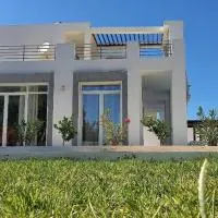 Magnifique villa avec piscine sur l’île de Djerba pour vacances, hotel din Arkou