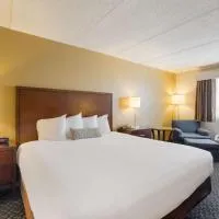 Best Western Riverfront Inn, hotel en Marinette