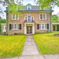 Charming Historic Home about 1 Mi to Dtwn Olean!, hôtel à Olean près de : Aéroport régional de Bradford - BFD