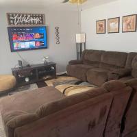 Comfy 3 Bed 2 Bath EZ Access To Santa's Wonderland, hotel perto de Aeroporto Easterwood (Easterwood Field) - CLL, College Station