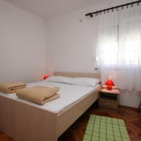 Apartment Pag 6311c, hotelli kohteessa Pag