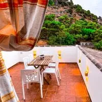 Grazalema- Casita Panorama - Fantastic views- Clima, Wi-Fi and Private Parking optional, hotell sihtkohas Grazalema