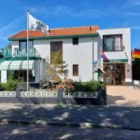 호텔 드 데덴(Hotel De Dennen)