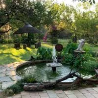 Farm Vibes Guest House, hotel u gradu Brits