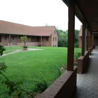Hôtel Les Charmilles de Mormal, hotel u gradu Landrecies