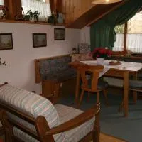 Gästehaus Ferienwohnungen LACKNER, hotel sa Rennweg