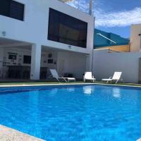 Big House Pool Grill, 4 Bedrooms 12 ppl AC Ocean view TV WIFI, hotel near General José María Yáñez International Airport - GYM, Guaymas