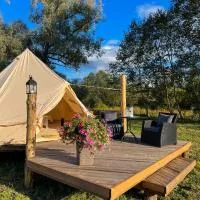 Lux Glamping, Lammas, Hotel in Halliste